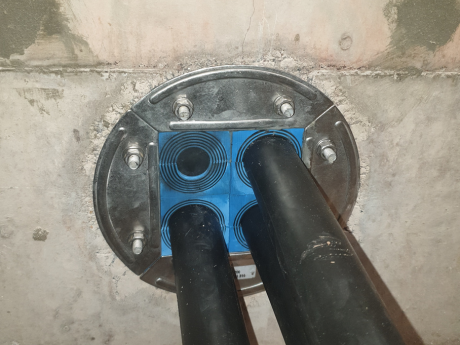 mechanical cable duct sealing during